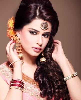 Stylish-indian-bridal-hairstyles-that-perfect-for-wedding-8