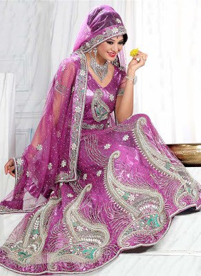 Indian-bridal-lehenga-choli-2017-embroidered-designs-for-brides-9