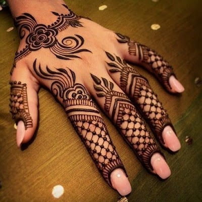 Latest-&-stunning-punjabi-mehendi-designs-2017-for-girls-10