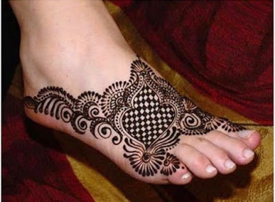 Latest-&-stunning-punjabi-mehendi-designs-2017-for-girls-13