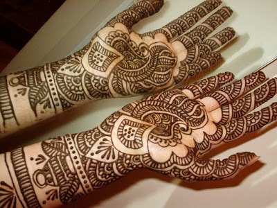 Latest-&-stunning-punjabi-mehendi-designs-2017-for-girls-14