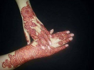 New-style-eid-mehndi-designs-for-full-hands-that-you-must-try-12