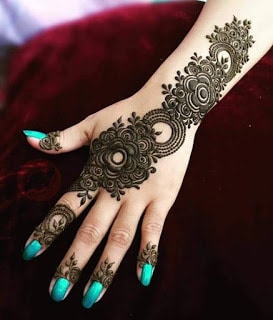 New-style-eid-mehndi-designs-for-full-hands-that-you-must-try-3