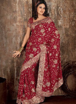 Stylish-indian-embroidered-bridal-saree-2017-for-brides-3