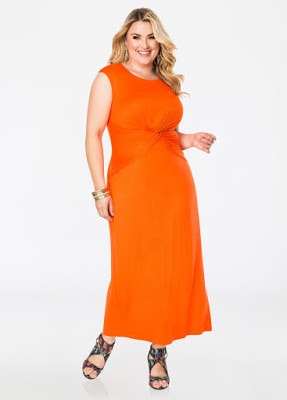 Tips-on-how-to-style-jumpsuits-for-plus-size-women-5