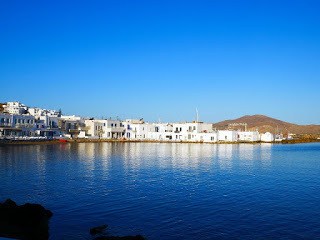 Smoothie-bikini-guide-greece-visit-island-cyclades-paros-naoussa-3