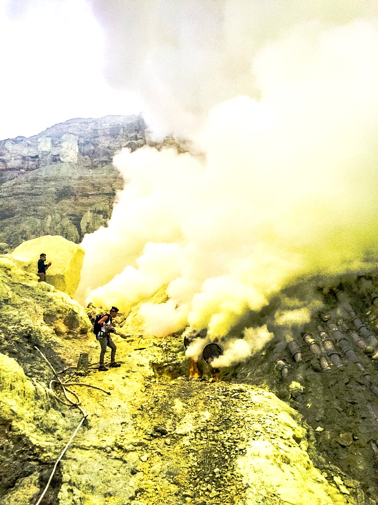 what-to-wear-on-a-volcano-hike-in-indonesia