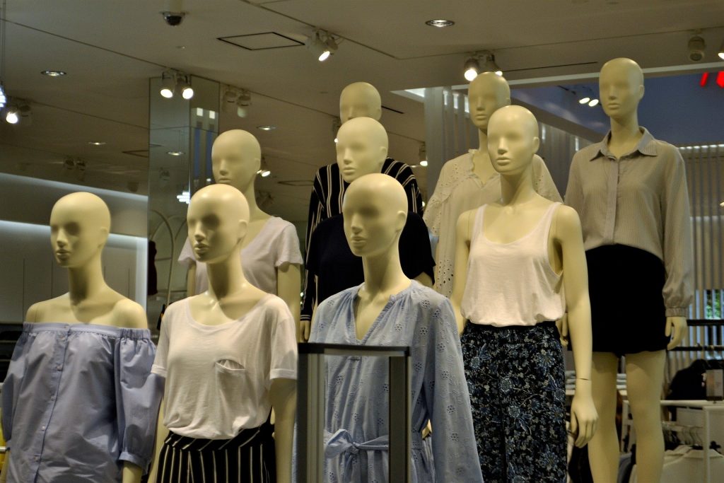 Fashion manikins 